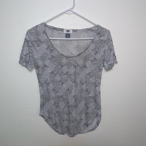 Old Navy Women’s Basic Shirt - Picture 1 of 4